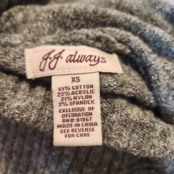 J.J. Always Turtle Neck Short Sleeve Bodycon Gray XSmall Mini Sweater Dress - Picture 6 of 7